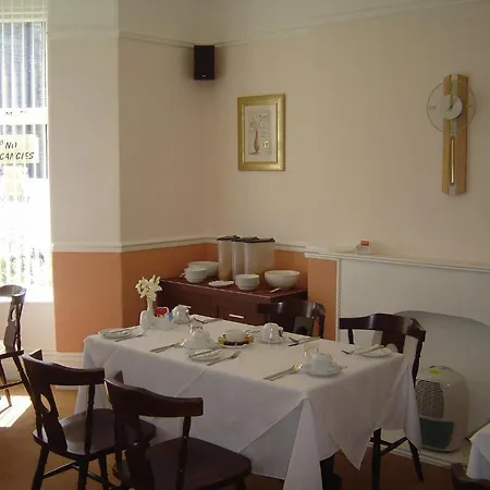 Pencrebar Bed & Breakfast 3*
