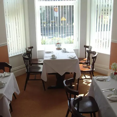 Bed & Breakfast Pencrebar